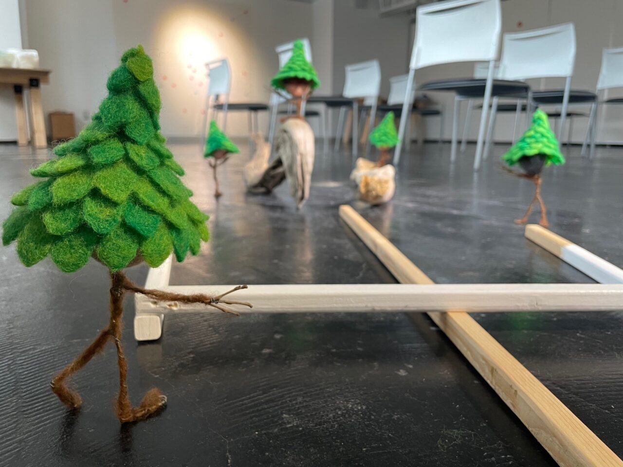 メイン写真：オープンスタジオ｜AIRアーティスト：丸山千香子